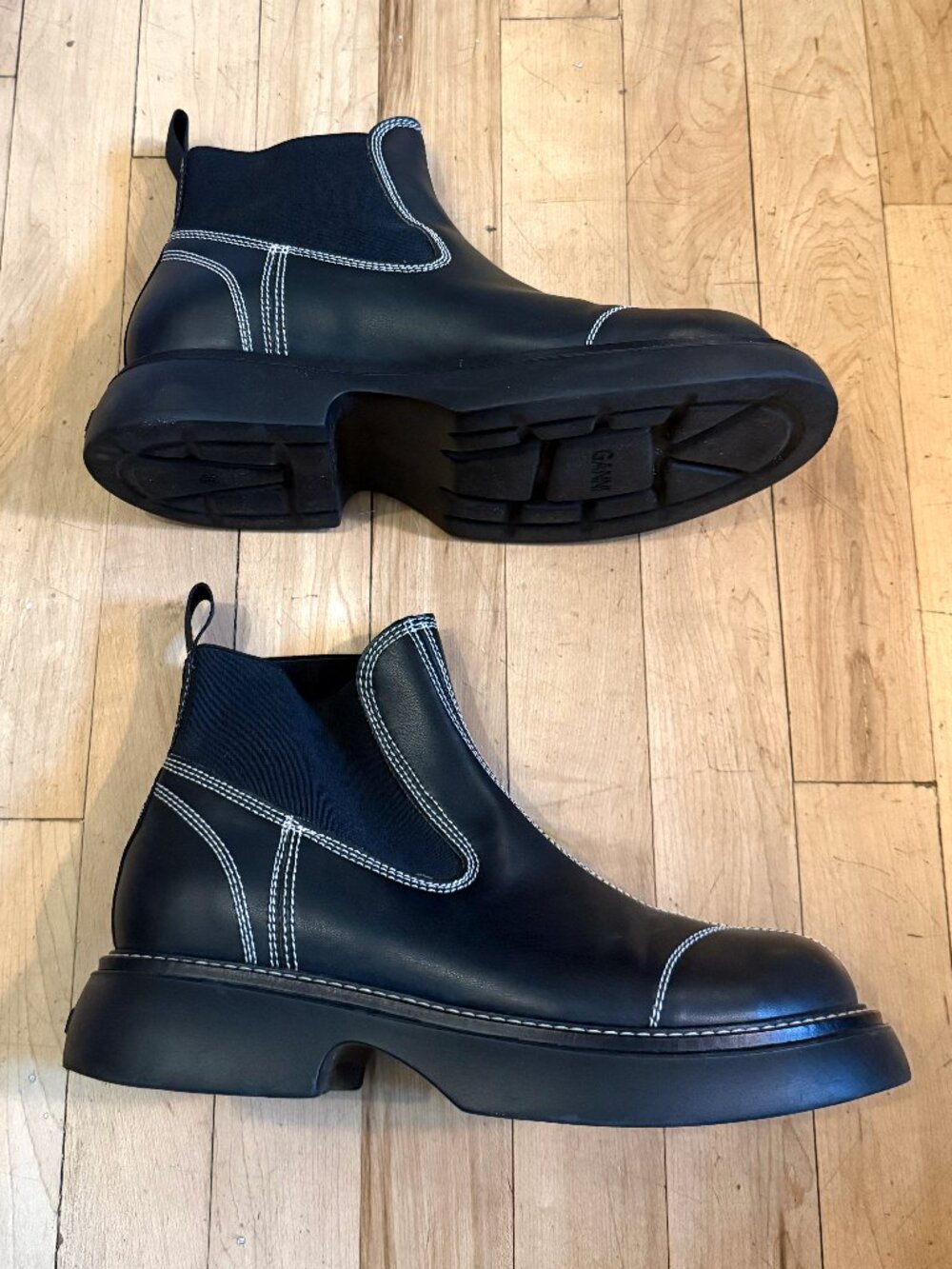 Ganni Black Everyday Low Chelsea Boots 39 NWT